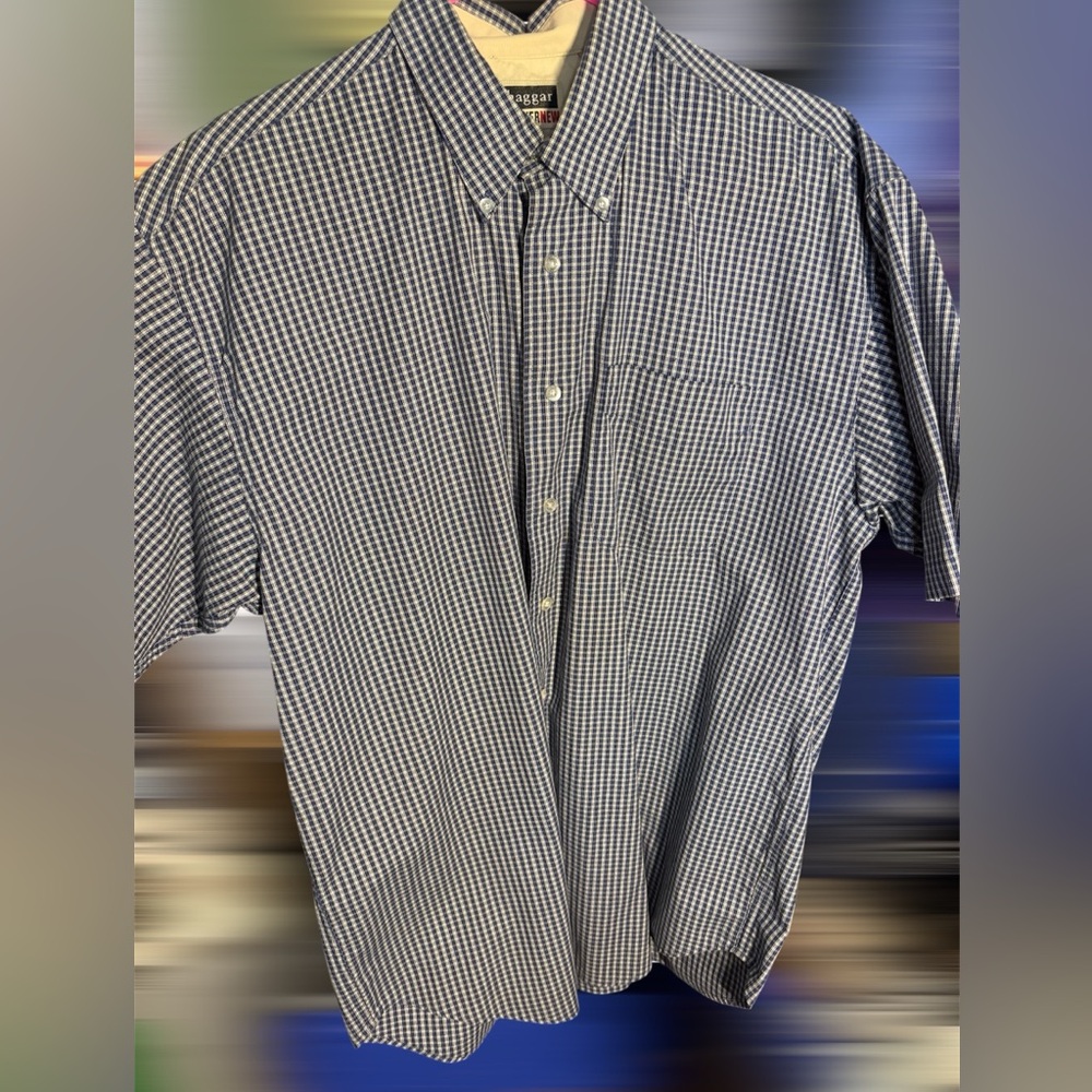 🛑LAST CHANCE🛑Haggar Navy and White Checkered Shirt